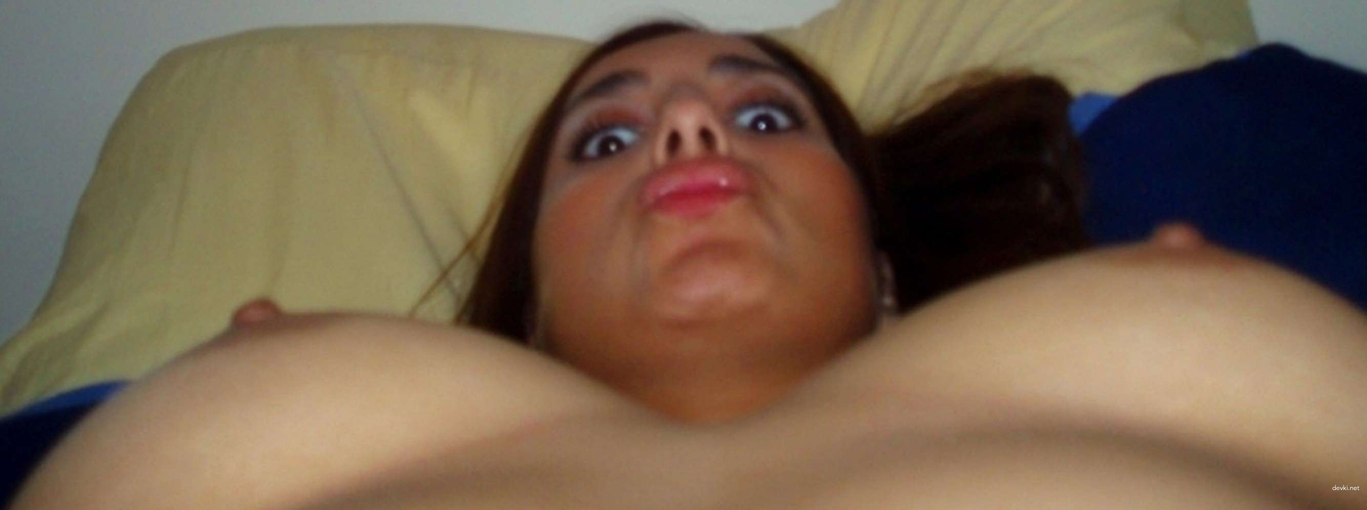 Stunning Naked Amateur Girl Exposed in Explicit Porn Photos