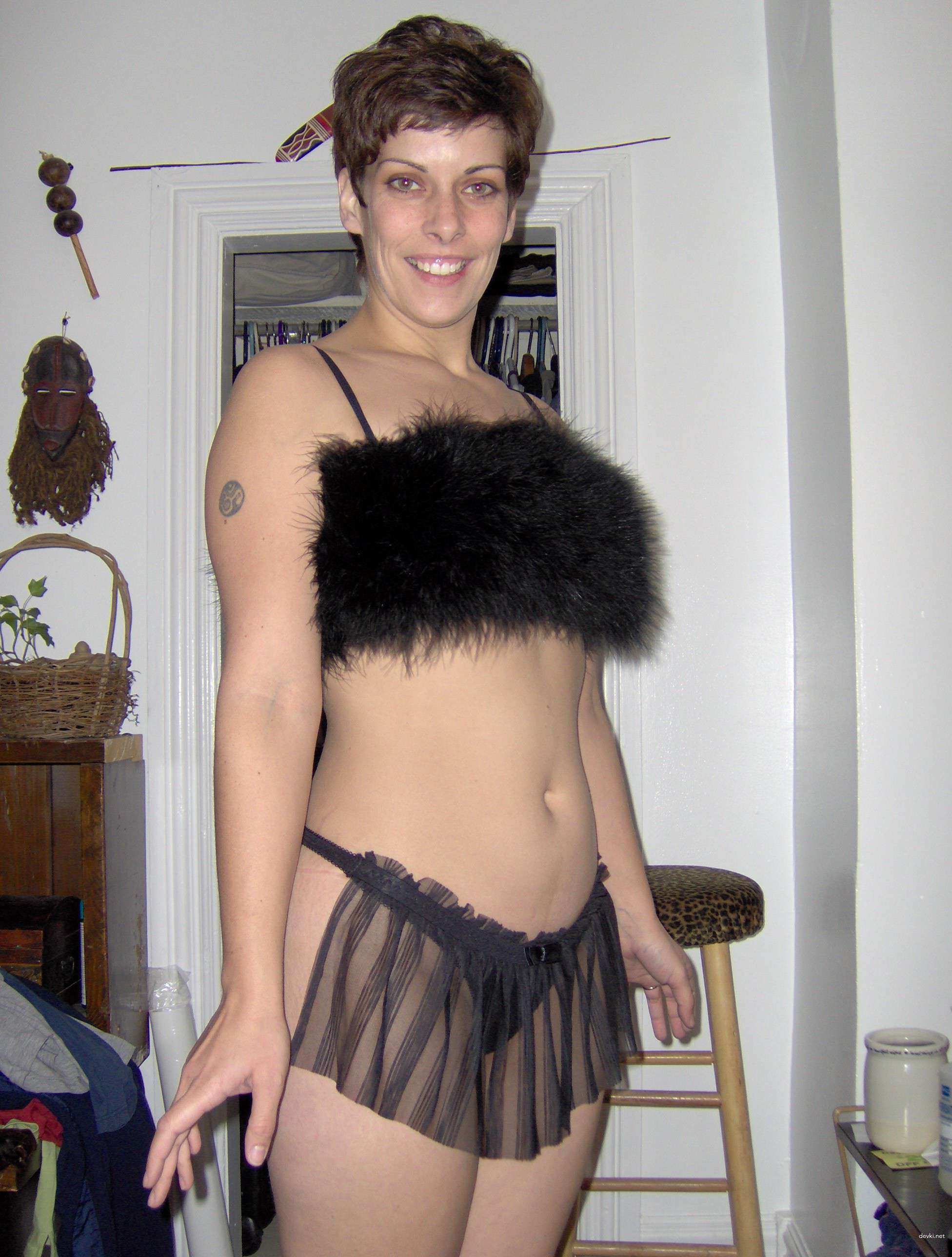 Amateur Home Entertainment: Explicit Homemade Porn Photos