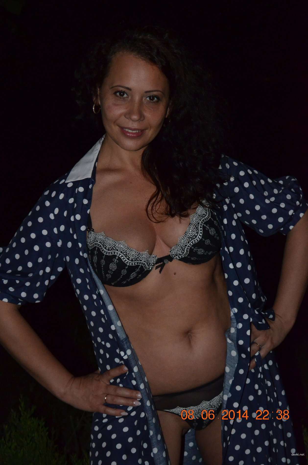 Outdoor Walk Turns Into Hot Sex Session - Amateur Porn Photo