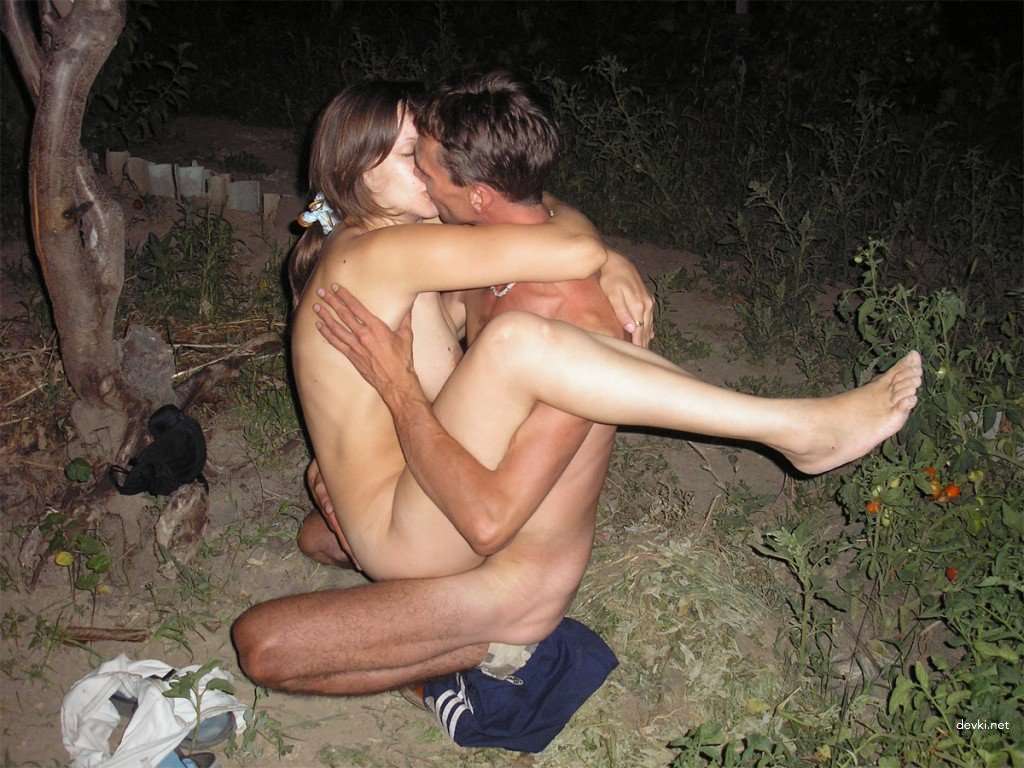 Hot Wife Home Sex with Lover: Naked Amateur Porn Pics