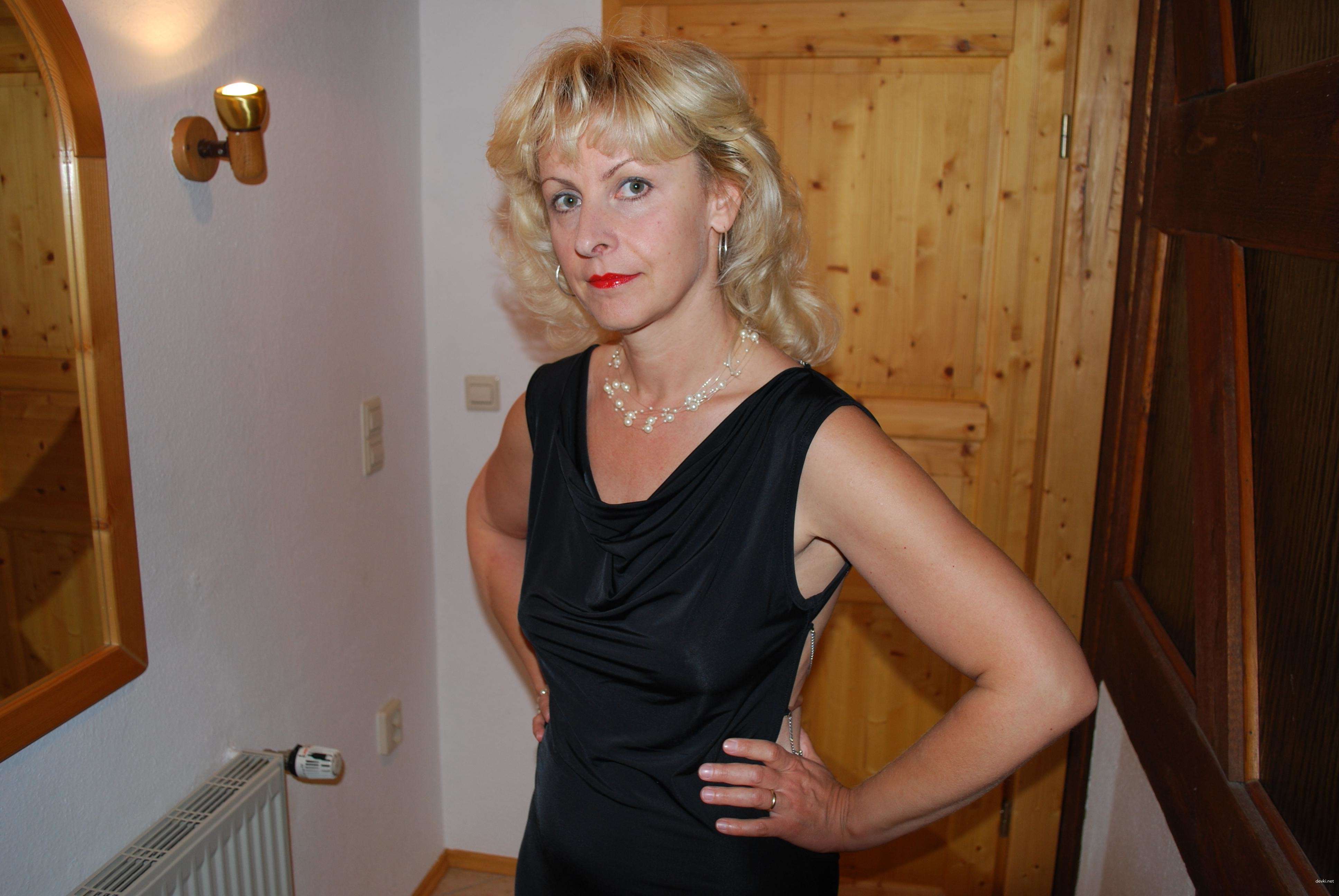 Mature Amateur Porn: Explicit Photos for Mature Lovers