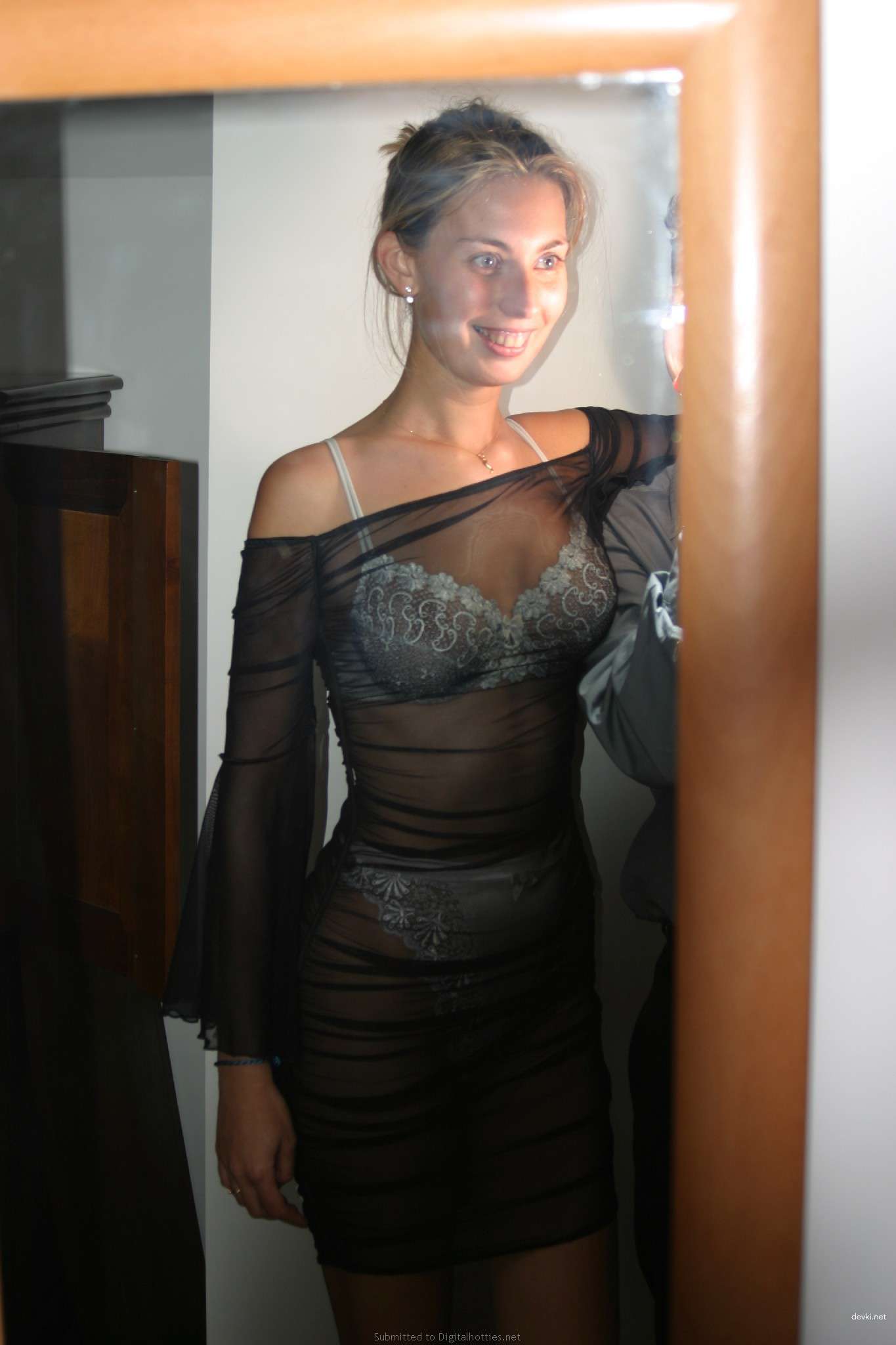 Wild Party Hookup Fuck: Hardcore Amateur Porn Photo