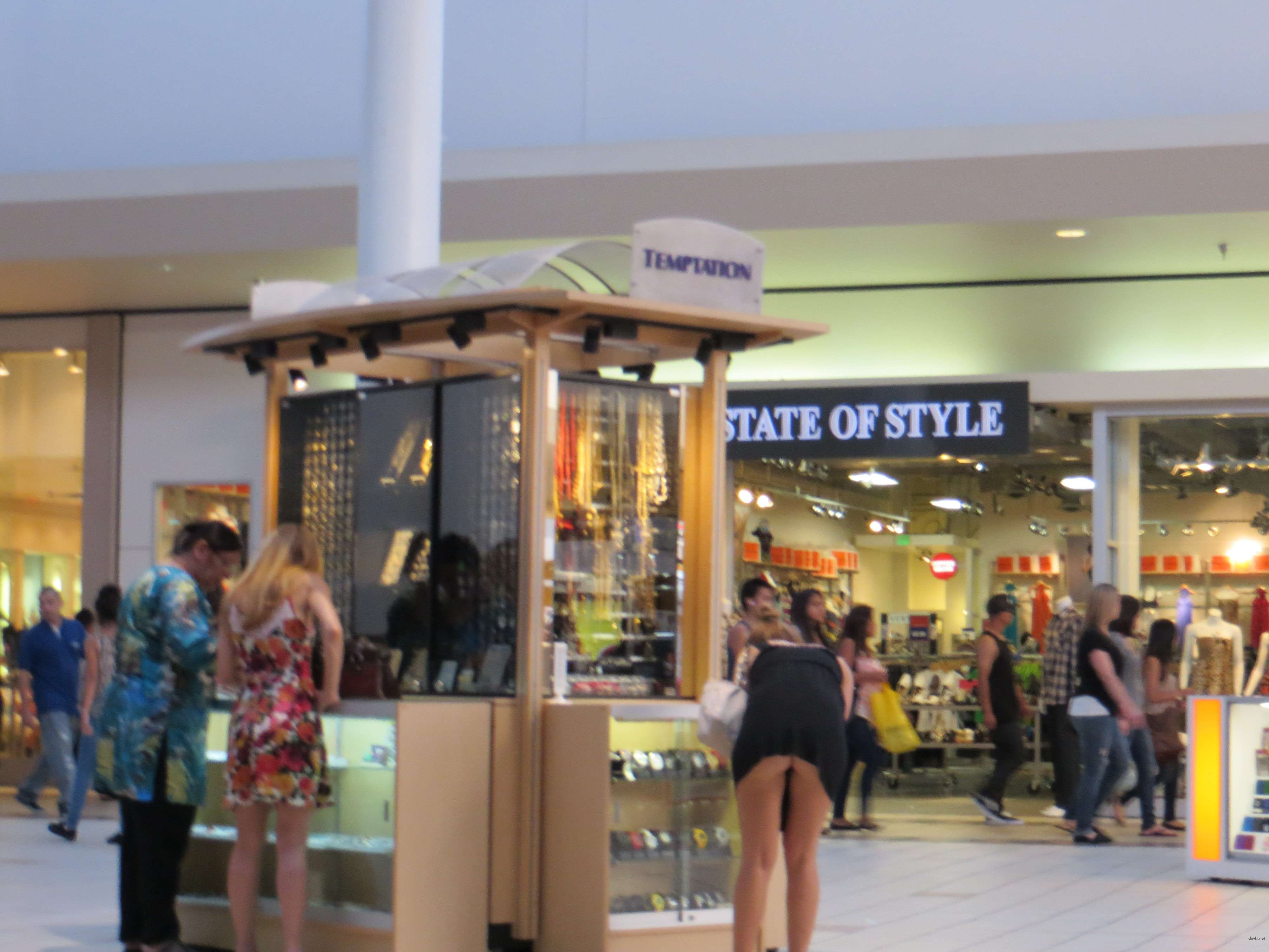 Girl flaunts her assets in public - Amateur porn pic