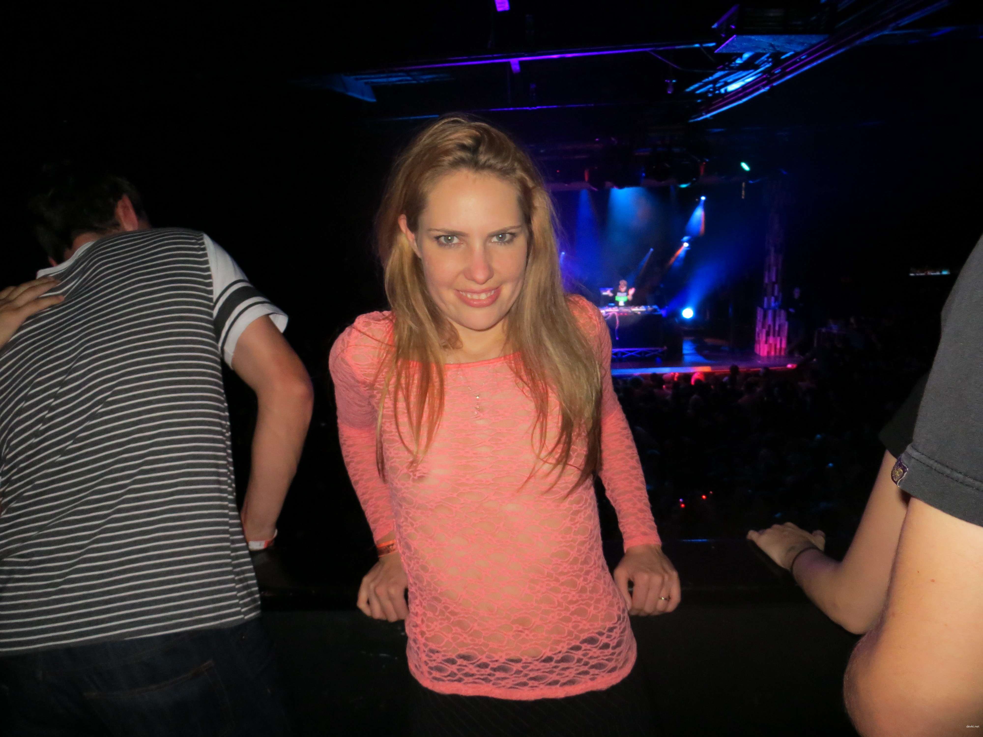 Girl flaunts her assets in public - Amateur porn pic