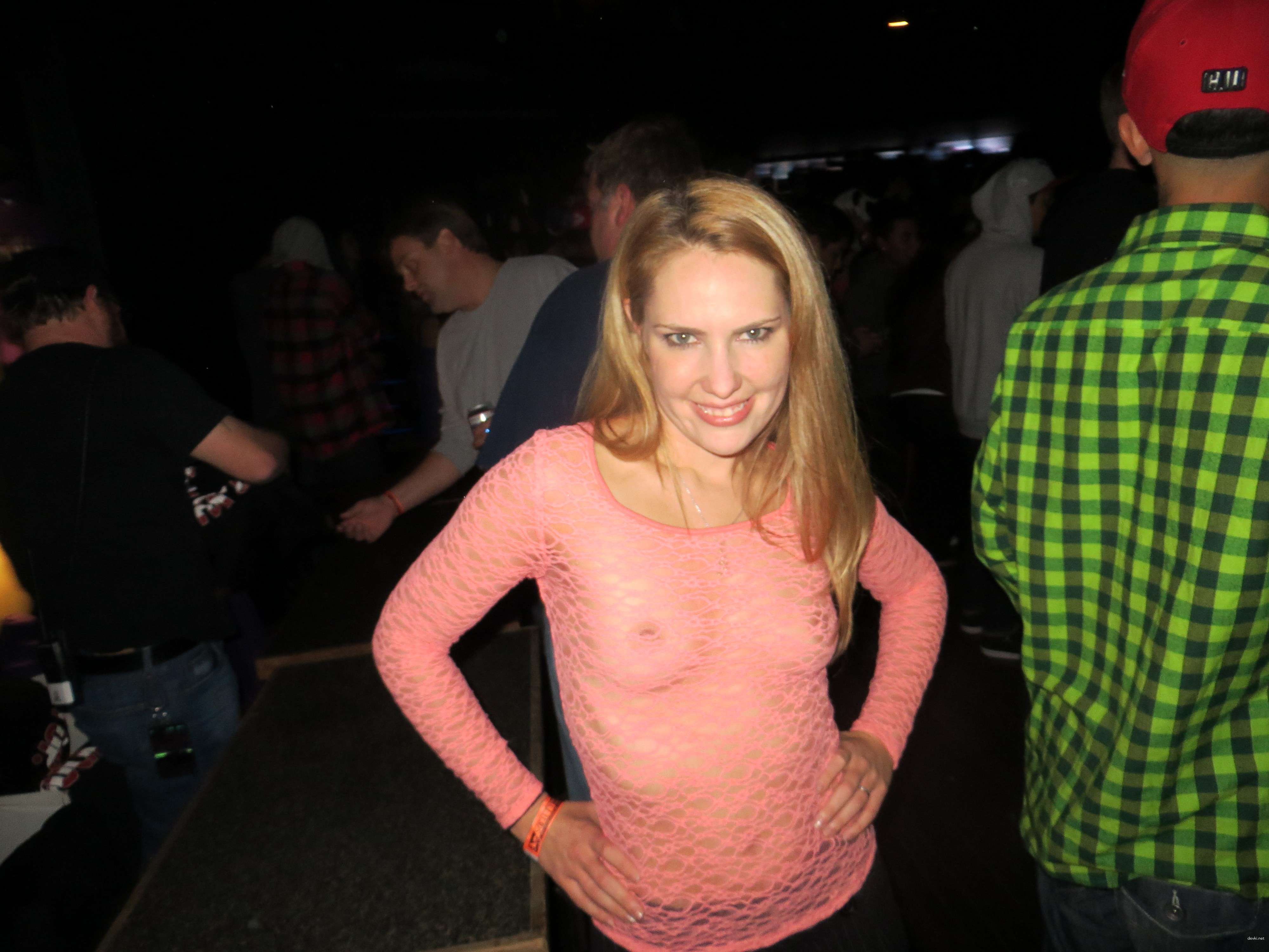 Girl flaunts her assets in public - Amateur porn pic