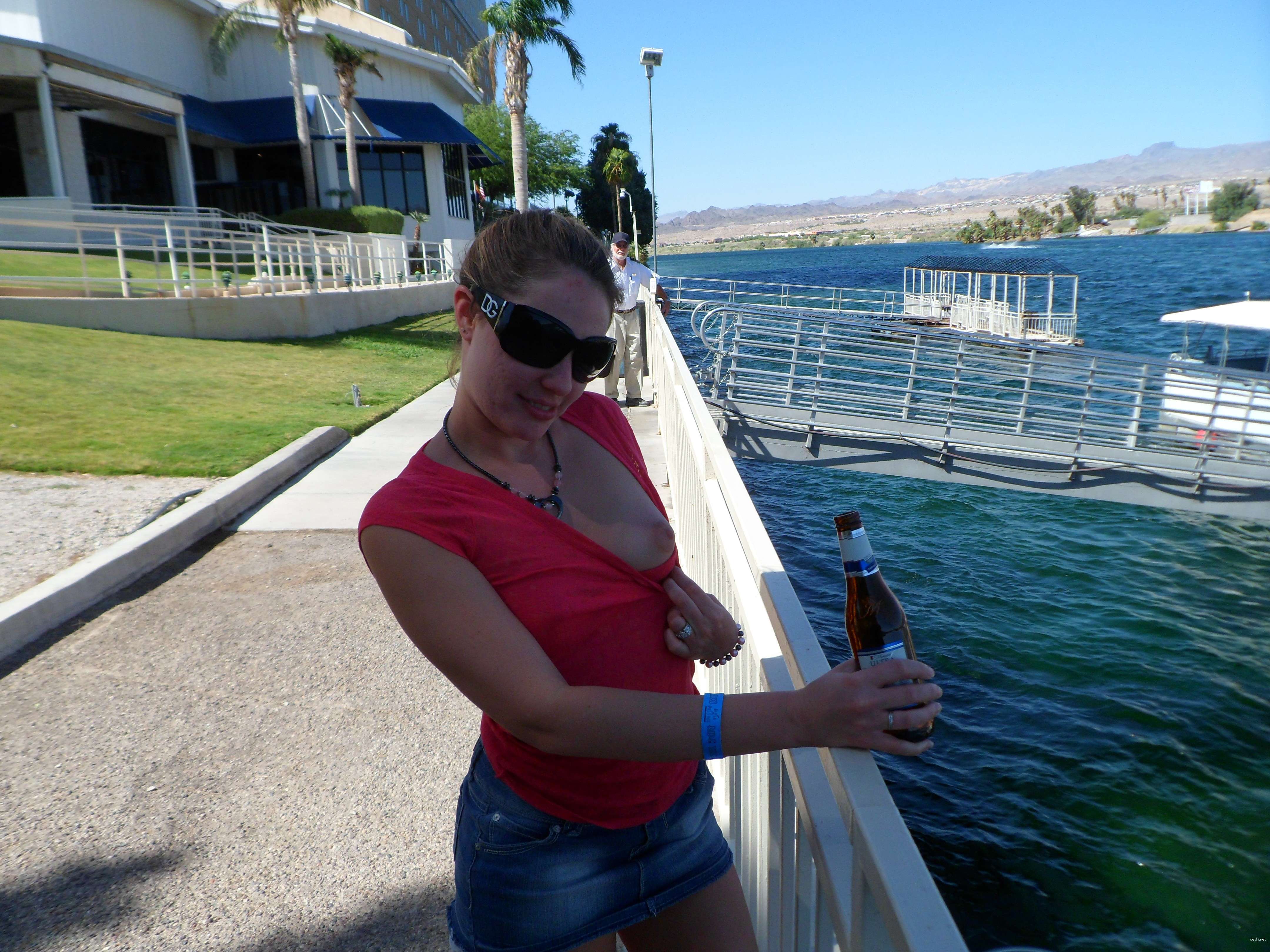 Girl flaunts her assets in public - Amateur porn pic