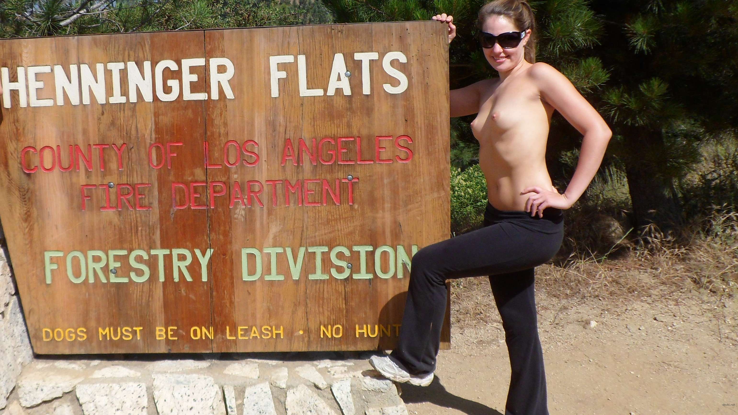 Girl flaunts her assets in public - Amateur porn pic