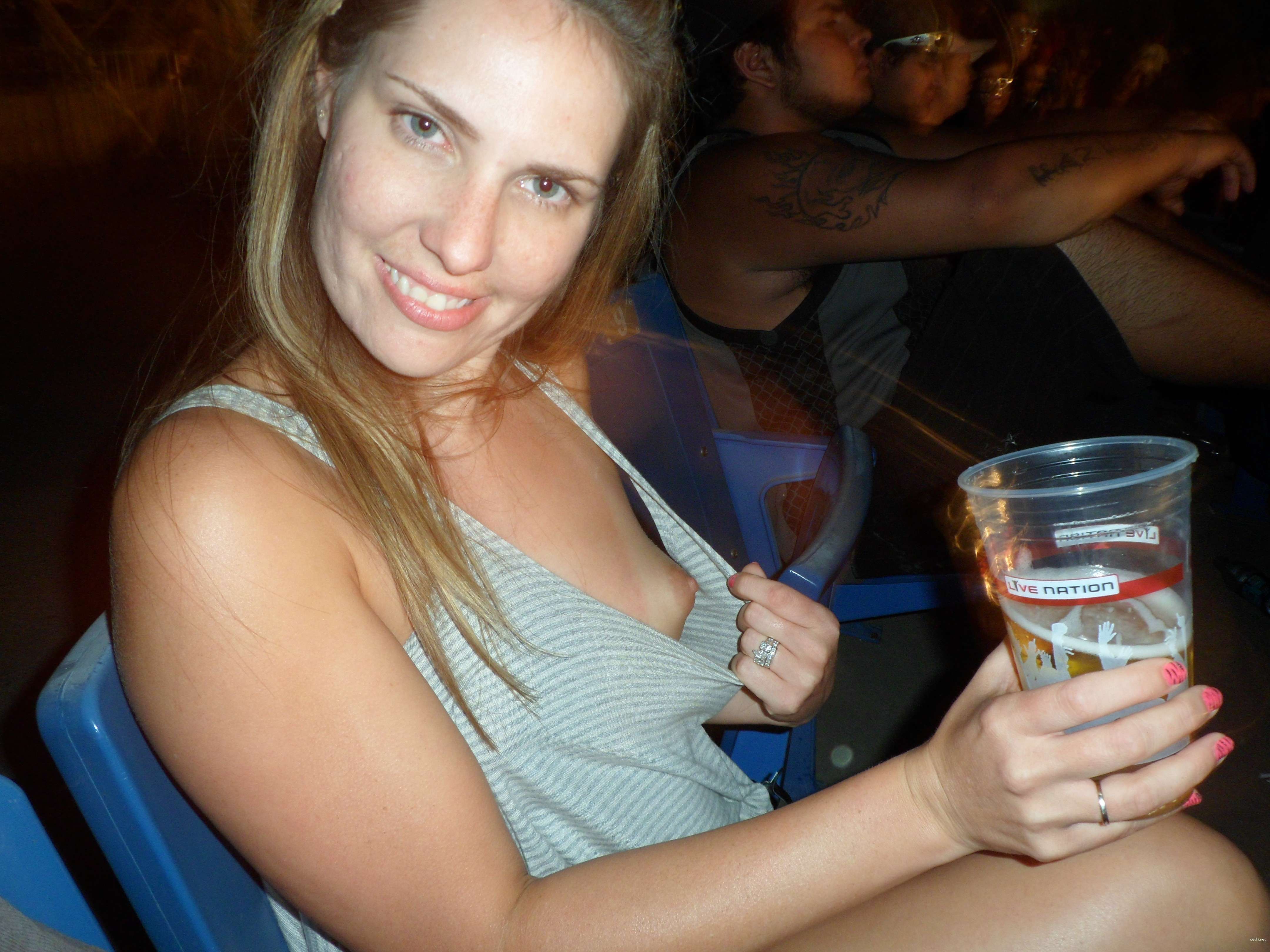 Girl flaunts her assets in public - Amateur porn pic