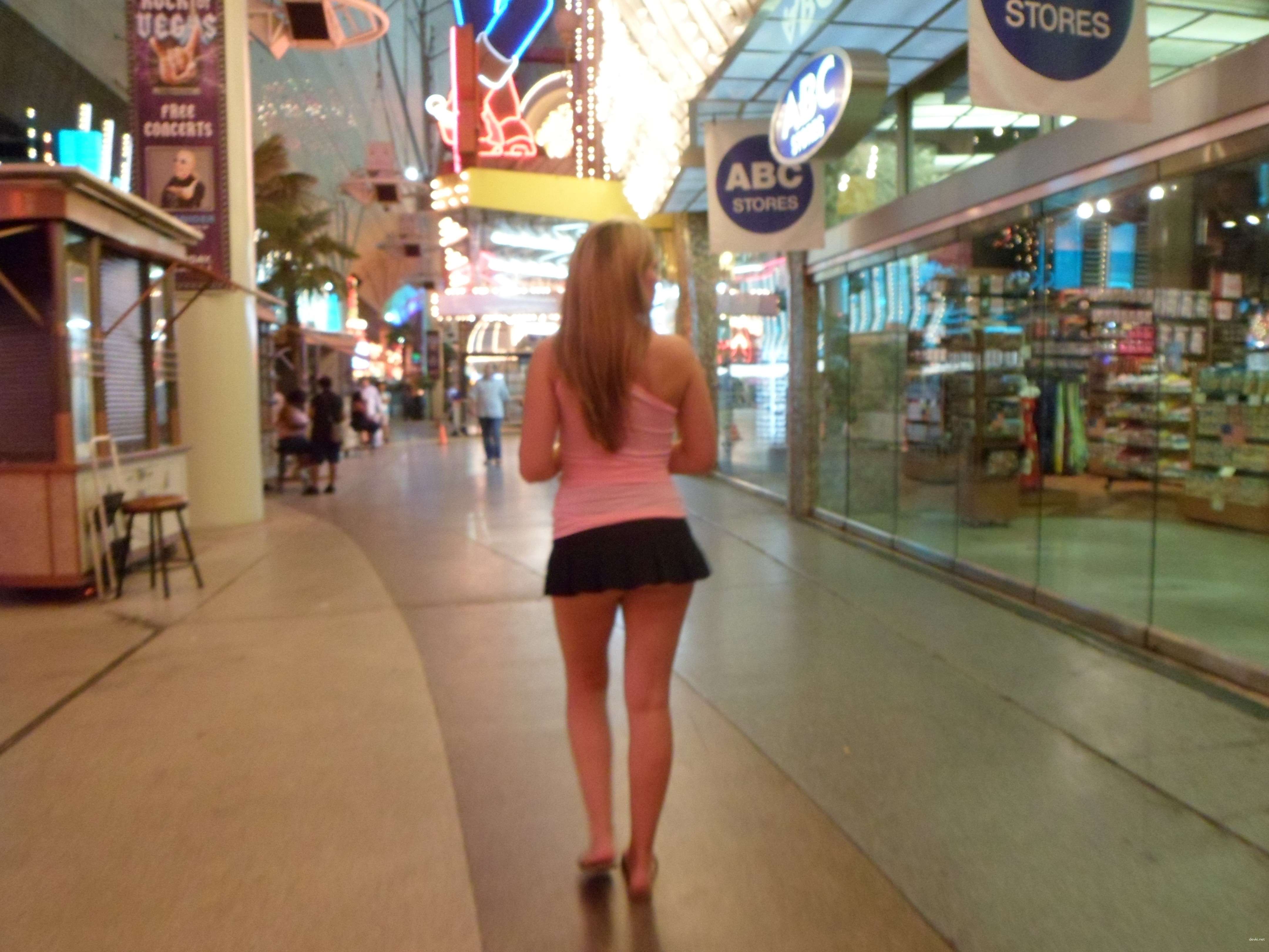 Girl flaunts her assets in public - Amateur porn pic