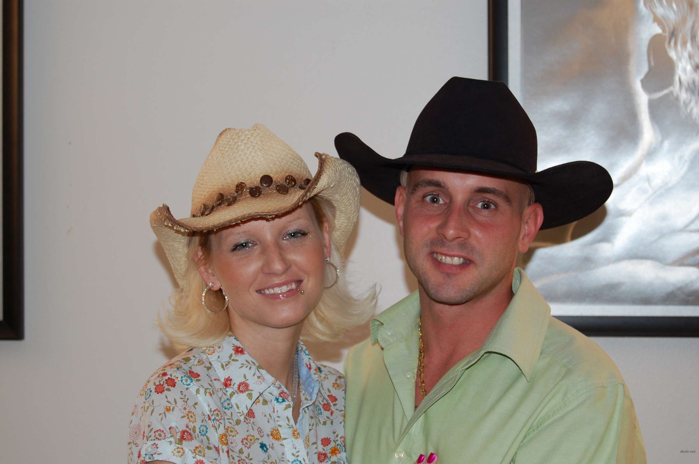 Long-Legged Blonde Shows Off Her Assets in Amateur Porn Pics