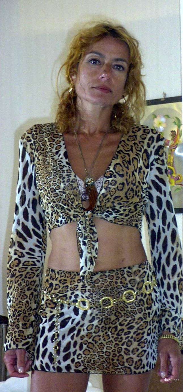 Amateur Slut Fucks Everyone: Explicit Gangbang Photo Set