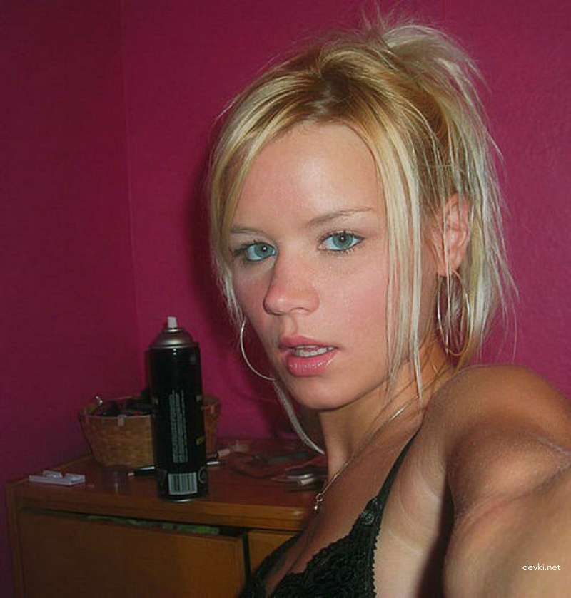 Amateur Babe Poses During Hot Sex Session - Explicit Amateur Porn Photo