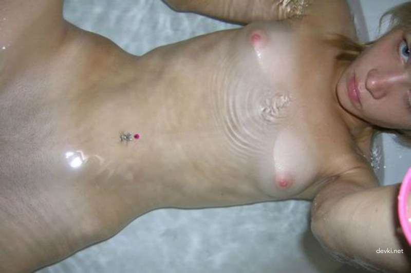 Amateur Babe Poses During Hot Sex Session - Explicit Amateur Porn Photo