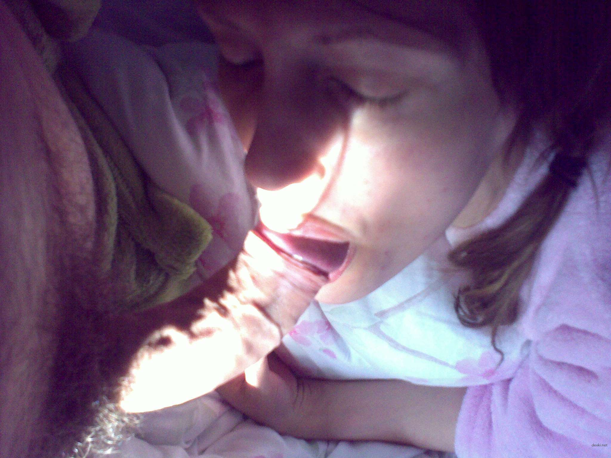 Sultry Brunette Amateur Porn: Sexy Skinny Babe in Explicit Action