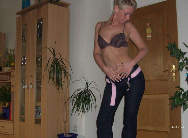 Amateur Woman Exposes Intimate Parts Up Close in Explicit Porn Photo