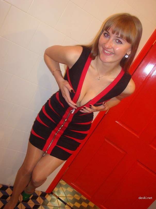 Wild Homemade Sex Tape of Naked Teen - Explicit Amateur Porn