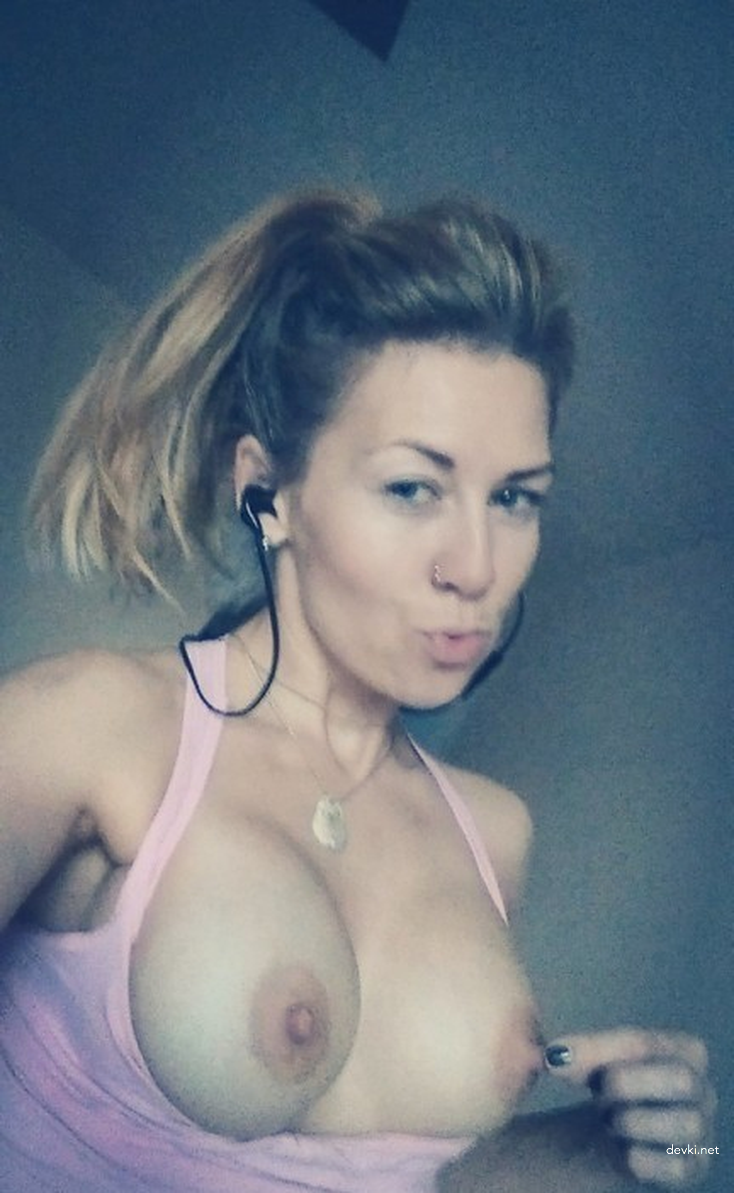 Hot Blonde Loves Hardcore Fucking: Amateur Porn Pics