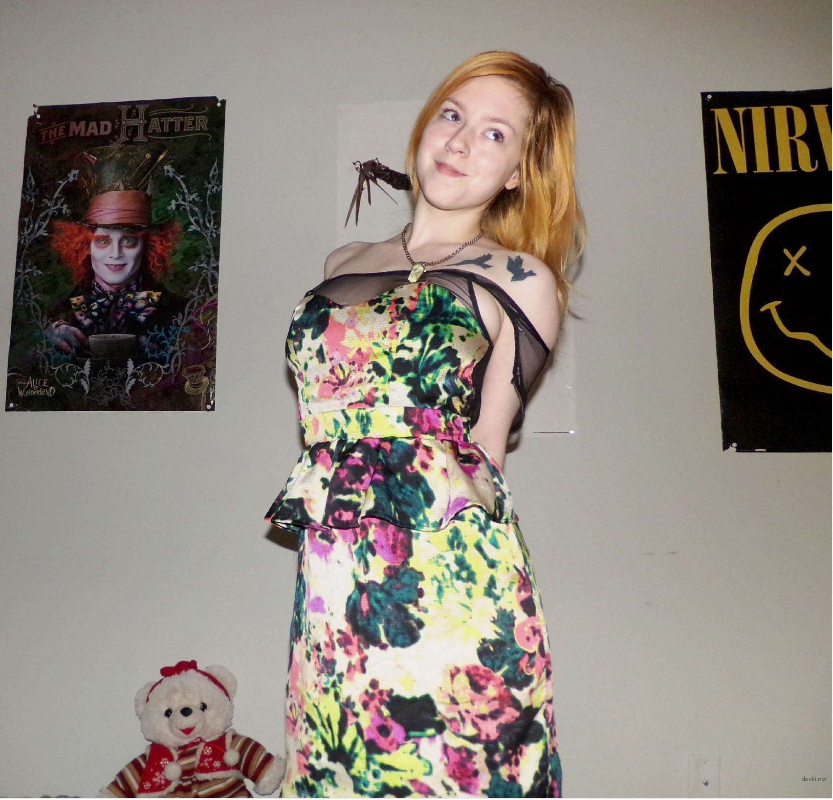 Redhead amateur's naked show - Explicit homemade porn pics