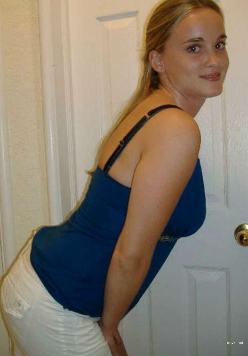 Explicit Amateur BBW Porn Photos: Naked Curvy Girl Exposed