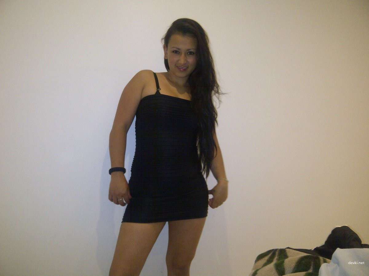 Amateur Babe Strips and Fucks on Camera - Explicit Homemade Porn