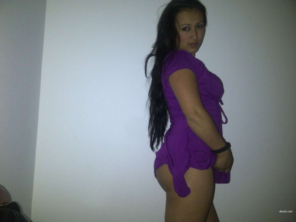 Amateur Babe Strips and Fucks on Camera - Explicit Homemade Porn