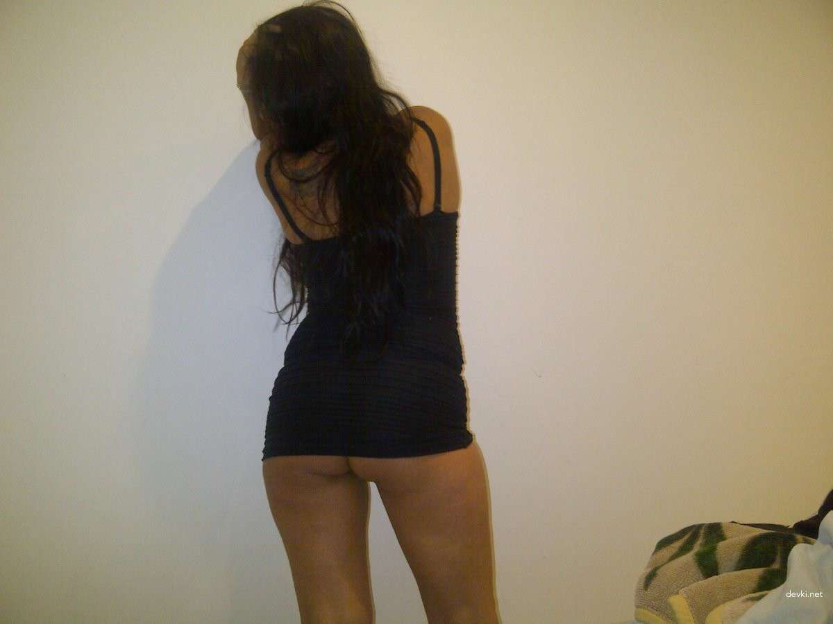 Amateur Babe Strips and Fucks on Camera - Explicit Homemade Porn