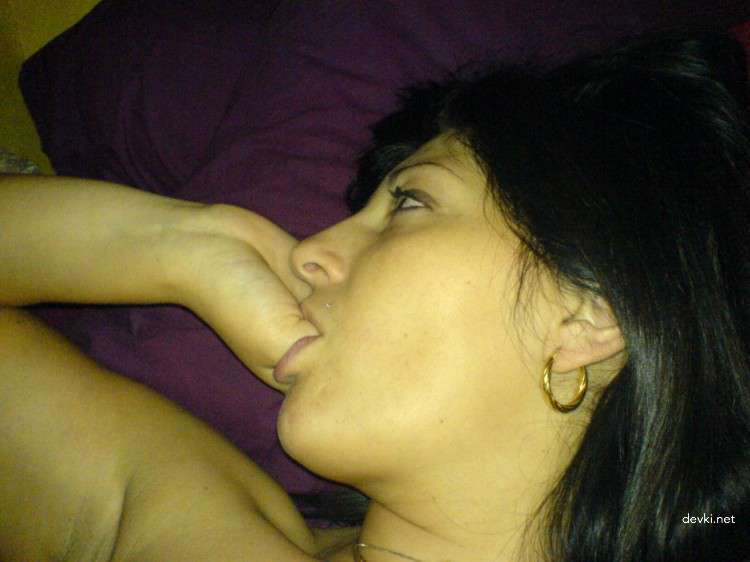 Busty Slut's Intimate Diary: Amateur Porn Photos