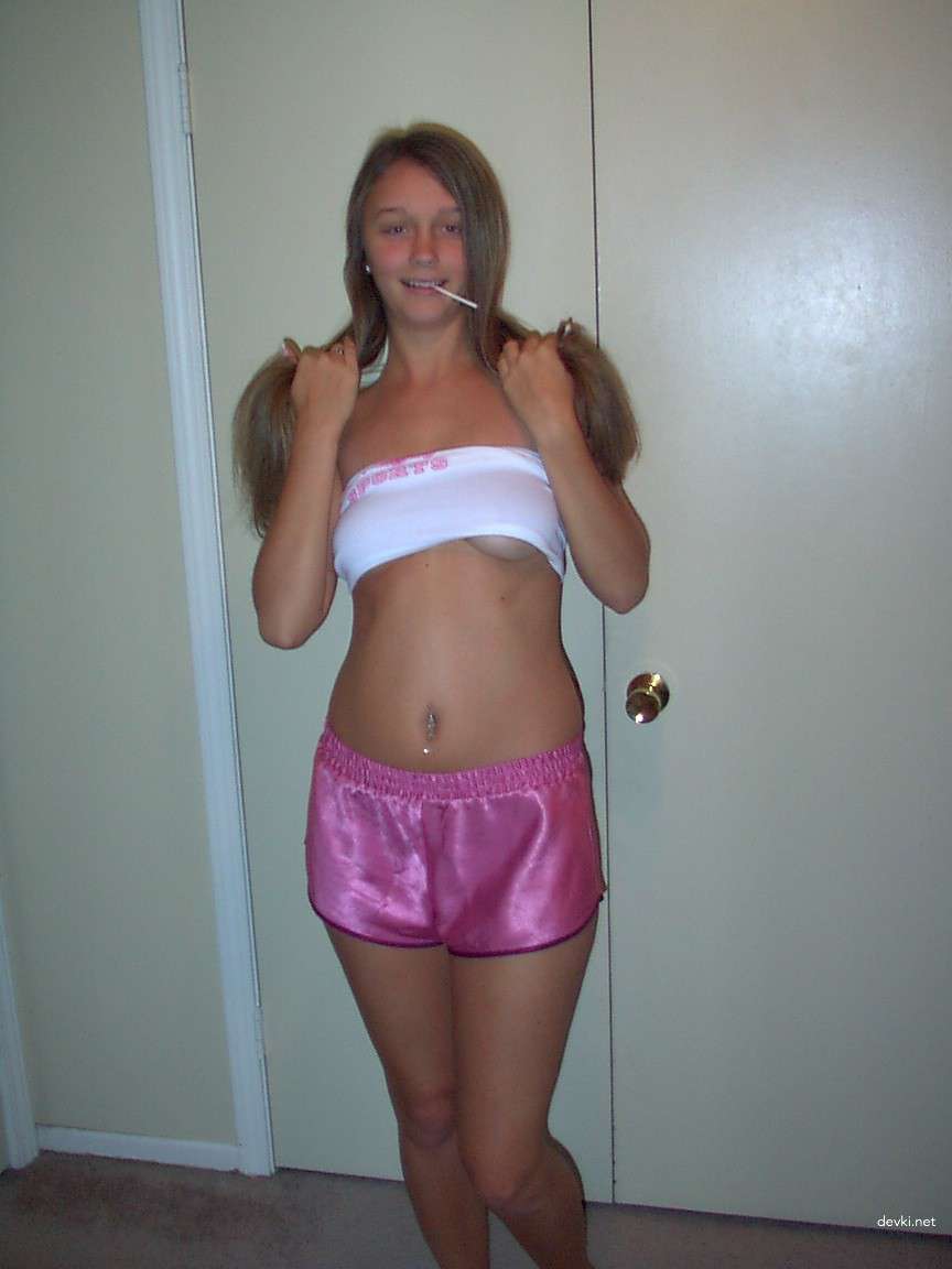 Cheerful Amateur with Sexy Ass - Explicit Booty Photo