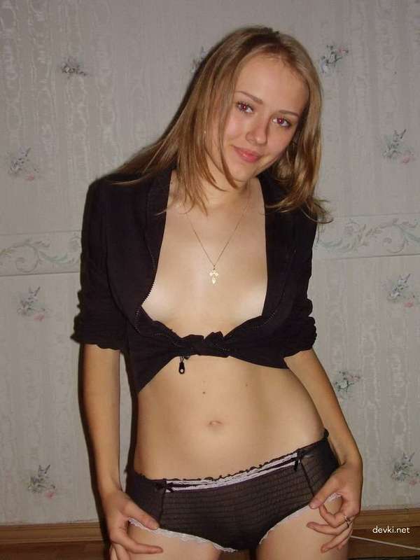 Amateur Erotic Photo Collection: Intimate and Explicit Images
