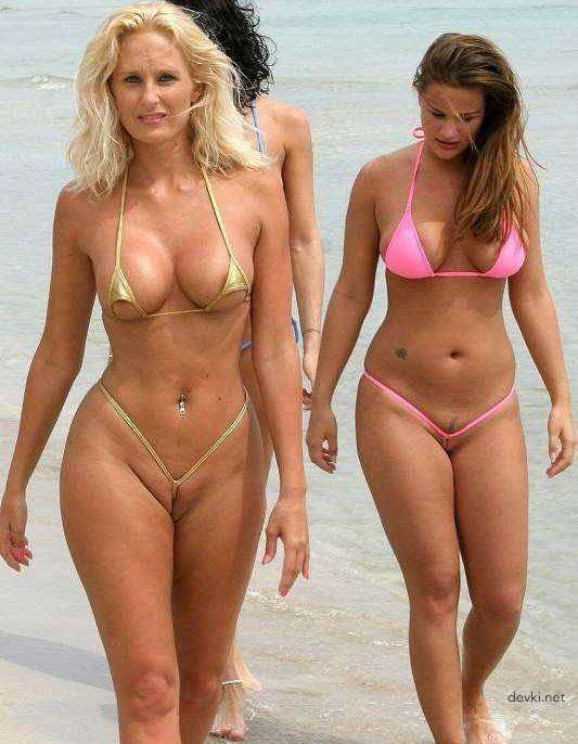 Hot Girls in Micro Bikinis: Explicit Amateur Porn Photos