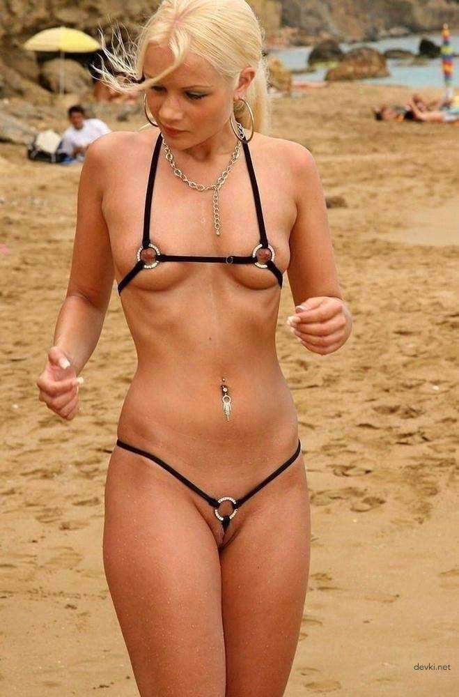 Hot Girls in Micro Bikinis: Explicit Amateur Porn Photos
