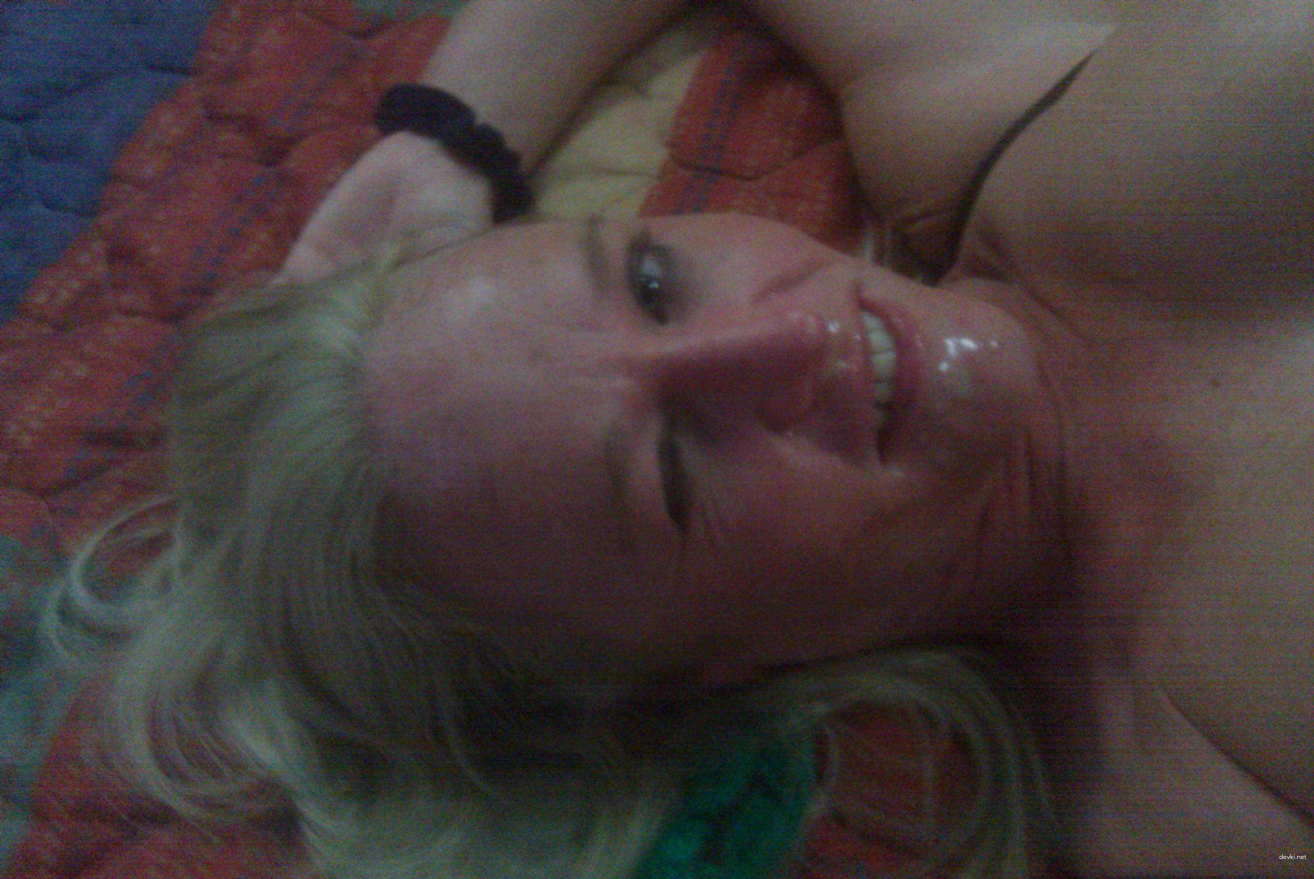 Hot Mature Lady Amateur Porn Pics - Busty MILF in Explicit Action