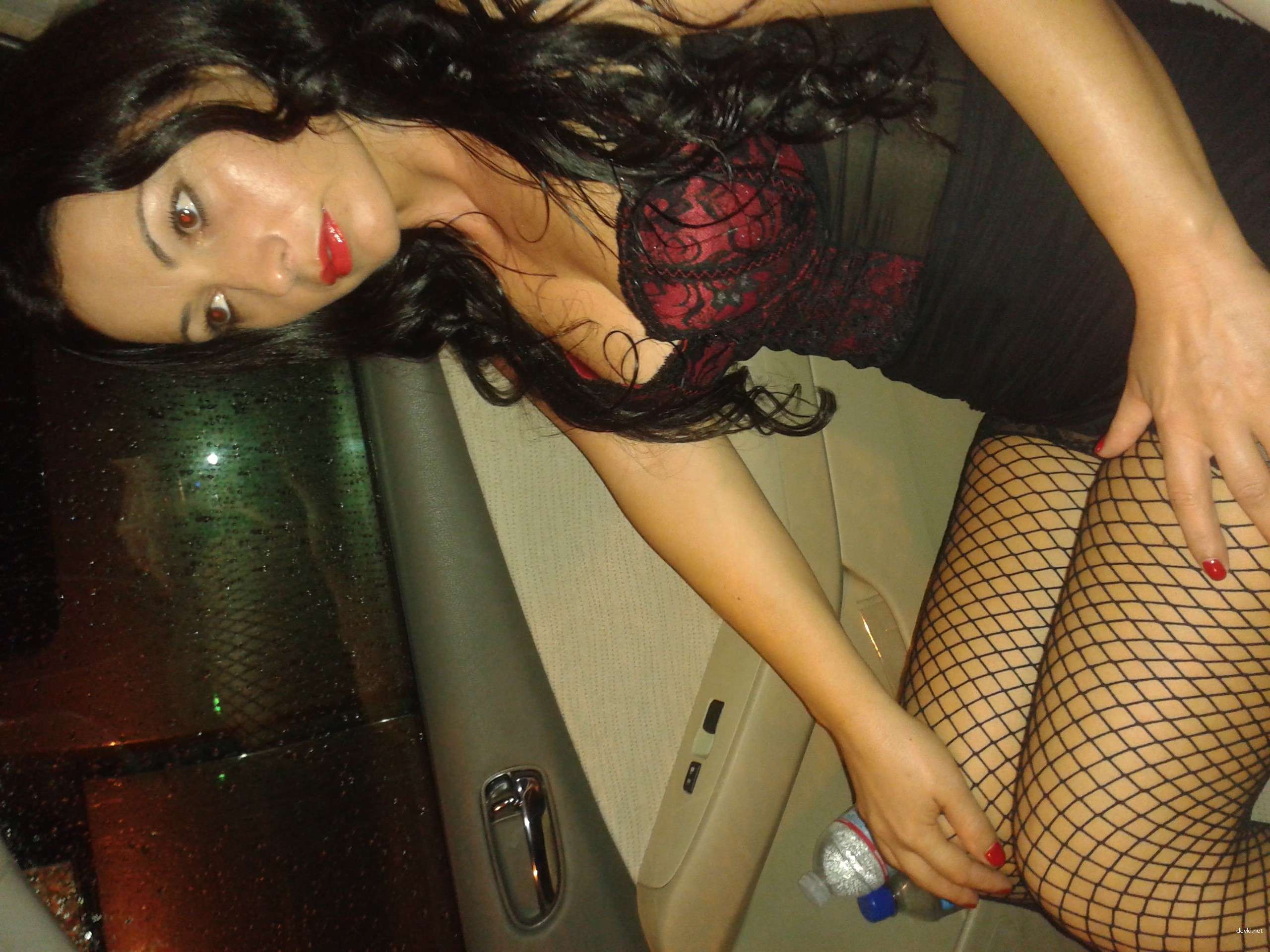 Amateur Porn Starlet Takes It All Off in Explicit Photoshoot