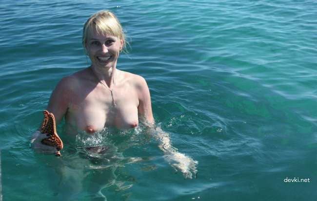 Wild Amateur Vacation Sex Pics: Hot XXX Getaway Action