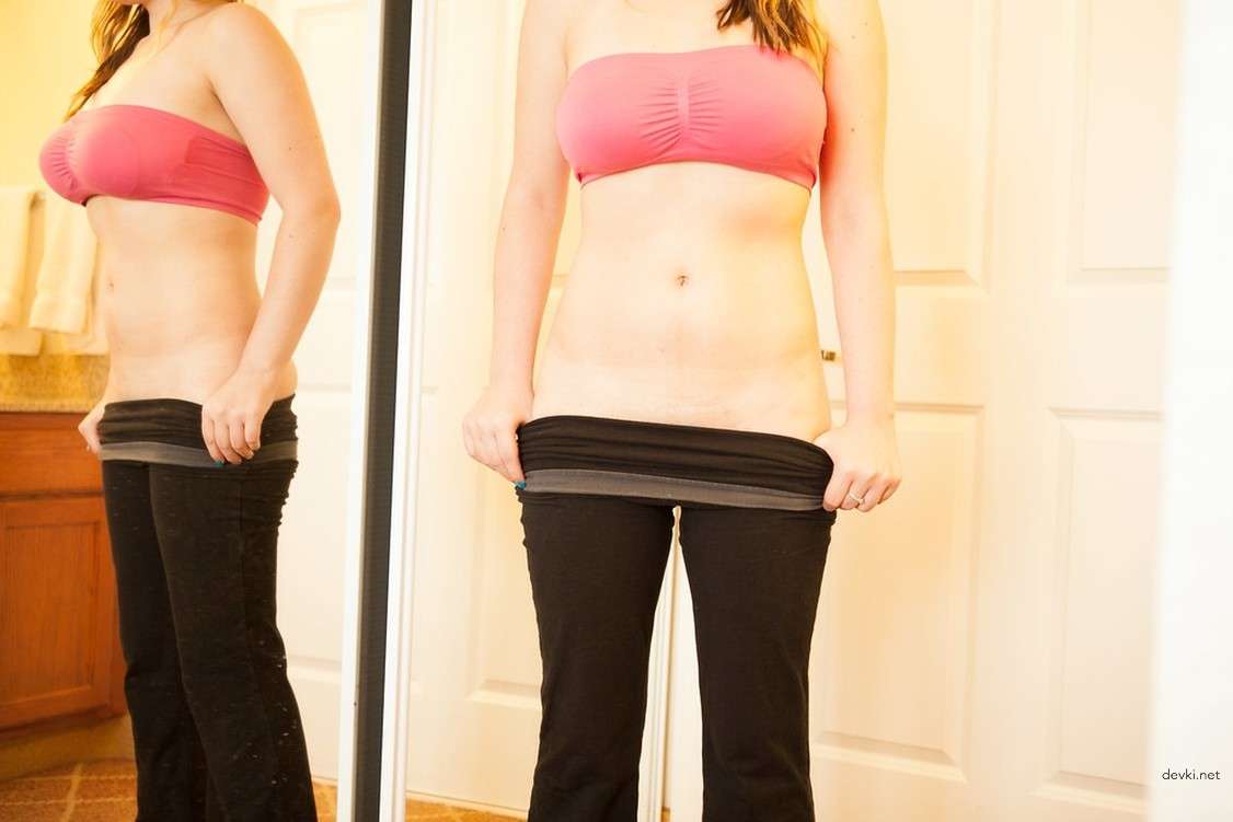 Amateur Babe Flaunts Sexy Body in Explicit Selfies