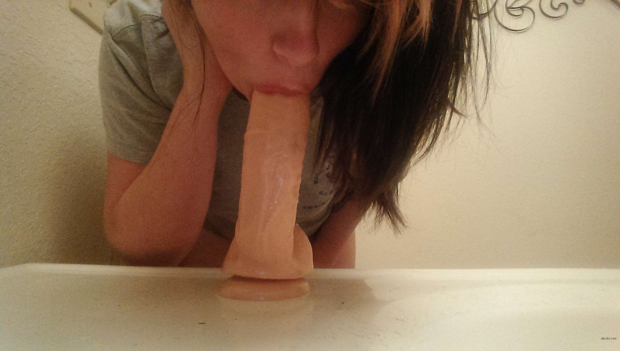 Sexy Brunette's Explicit Selfies: Amateur Porn Photos for Adults