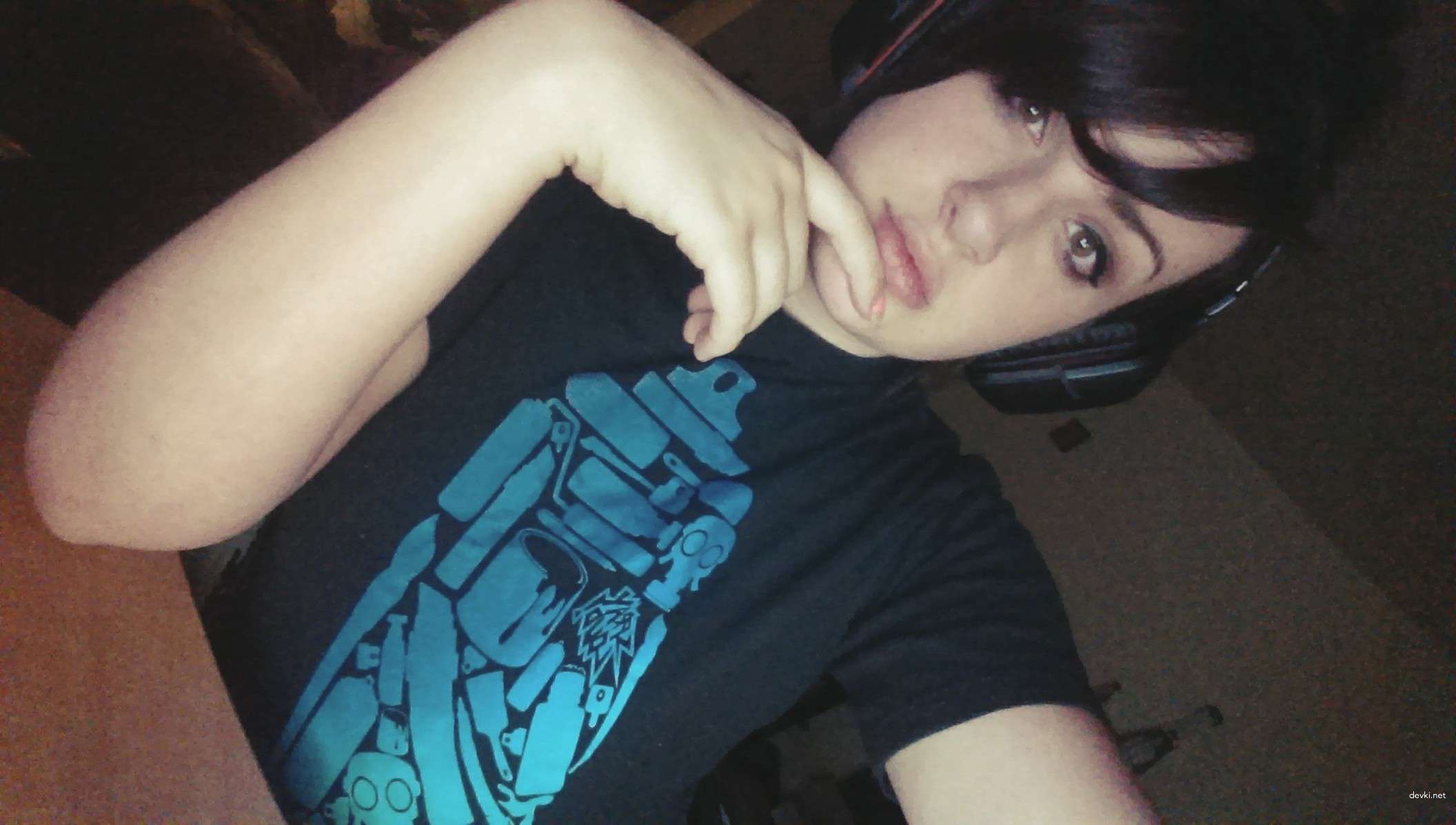 Sexy Brunette's Explicit Selfies: Amateur Porn Photos for Adults