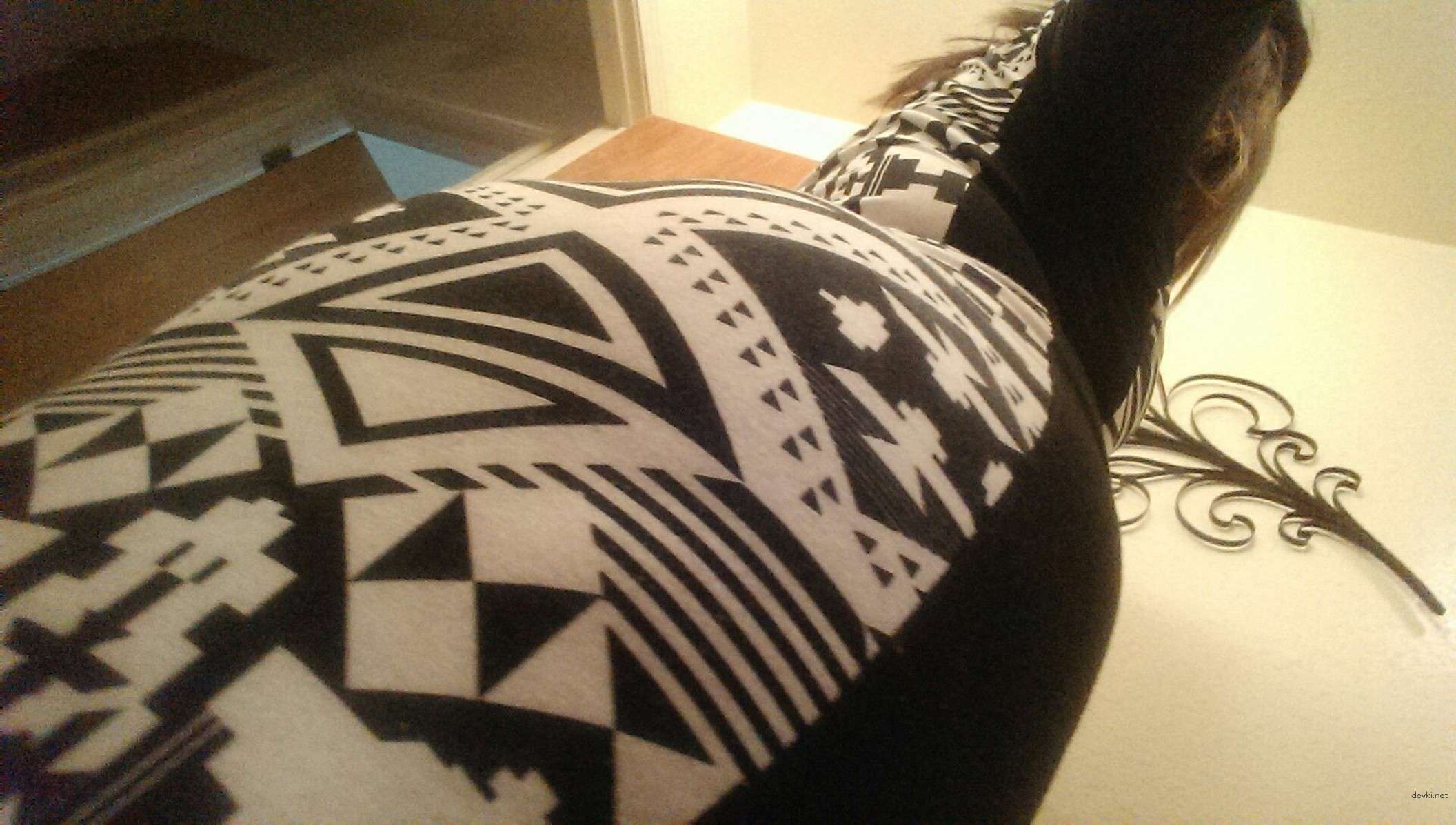 Sexy Brunette's Explicit Selfies: Amateur Porn Photos for Adults