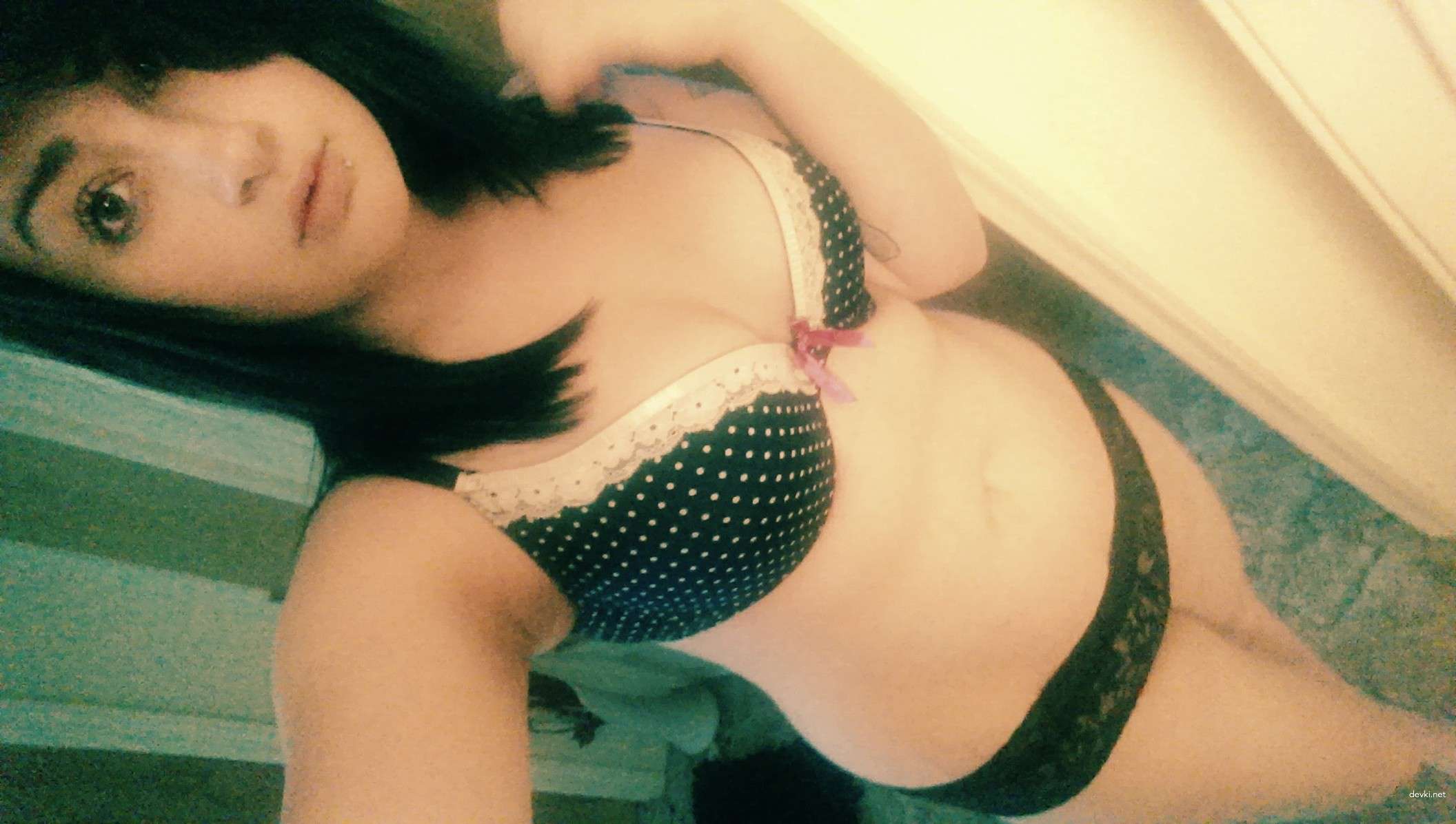 Sexy Brunette's Explicit Selfies: Amateur Porn Photos for Adults