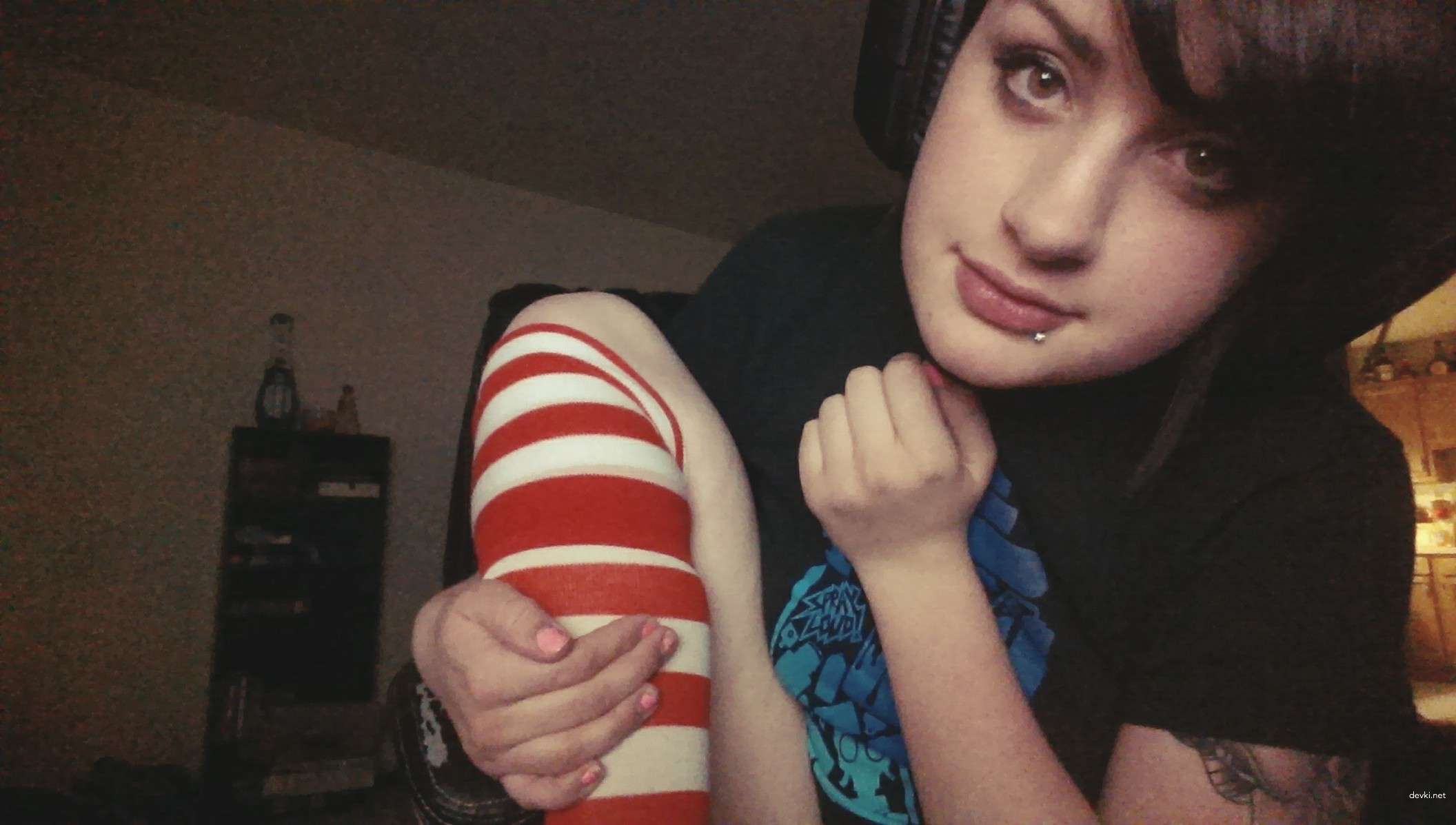 Sexy Brunette's Explicit Selfies: Amateur Porn Photos for Adults