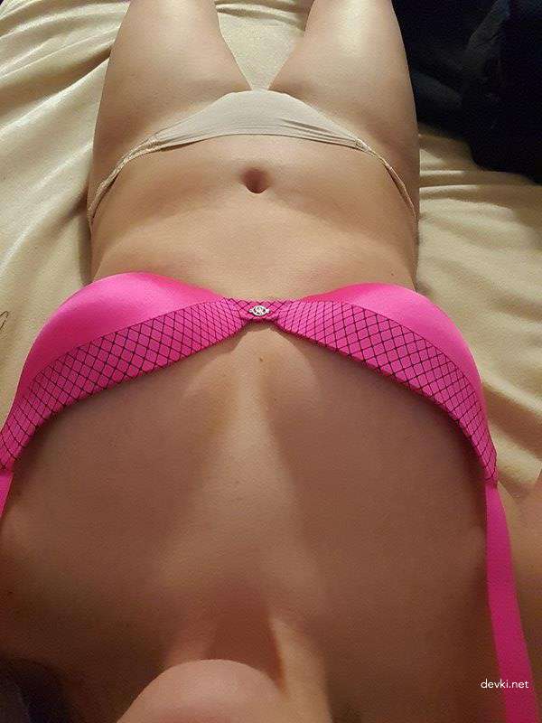 Amateur Brunette Naked Selfies from Every Angle - Explicit Solo Porn Pics