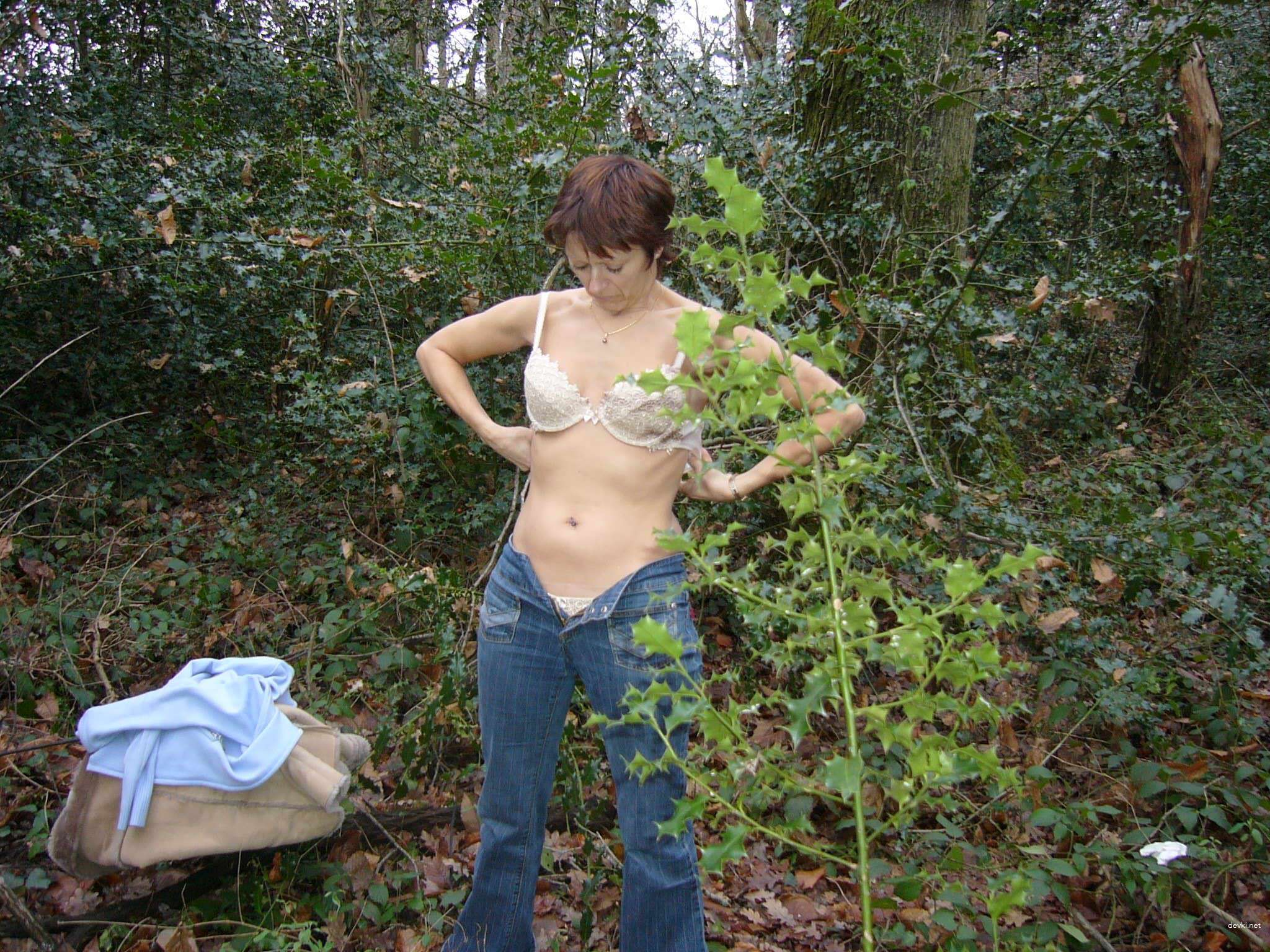 Lusty Mature Woman Amateur Porn Pics - Hot MILF in Action