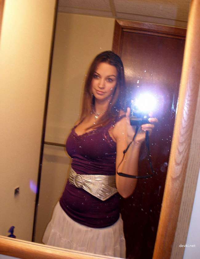 Explicit Selfie Photo: Amateur Russian Girl's Personal Nude Selfie.