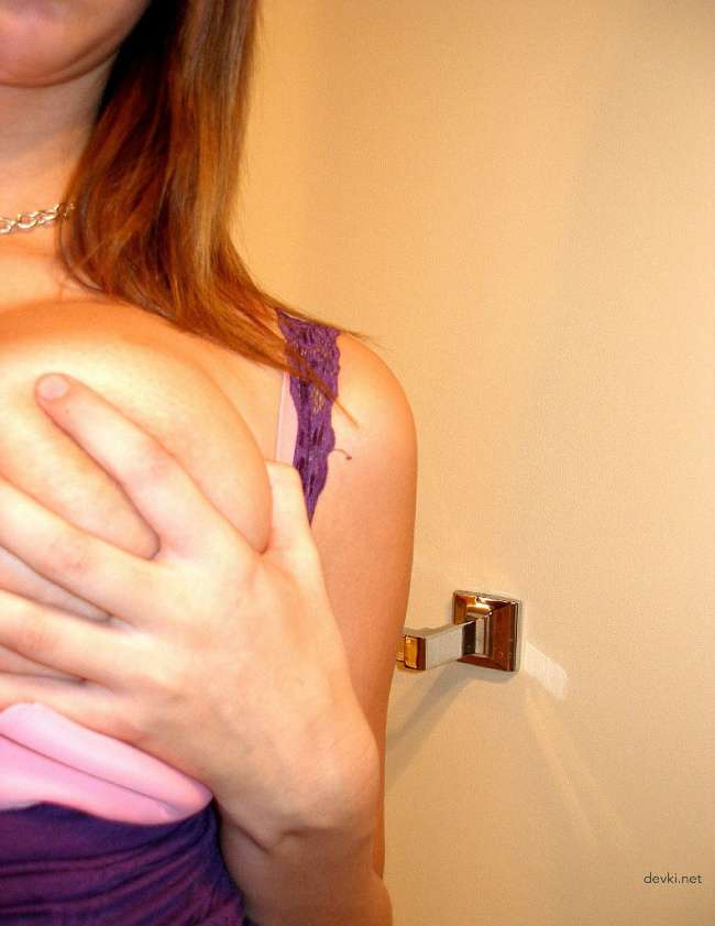 Explicit Selfie Photo: Amateur Russian Girl's Personal Nude Selfie.