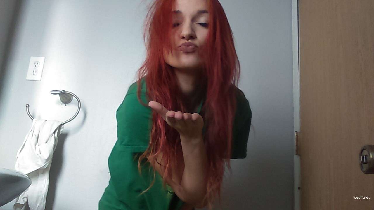 Stunning Redhead Girl Amateur Porn Pics - Explicit and Unfiltered