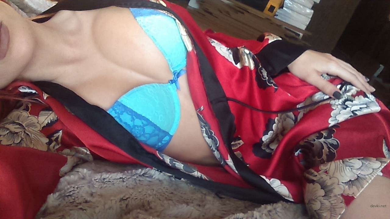 Stunning Redhead Girl Amateur Porn Pics - Explicit and Unfiltered