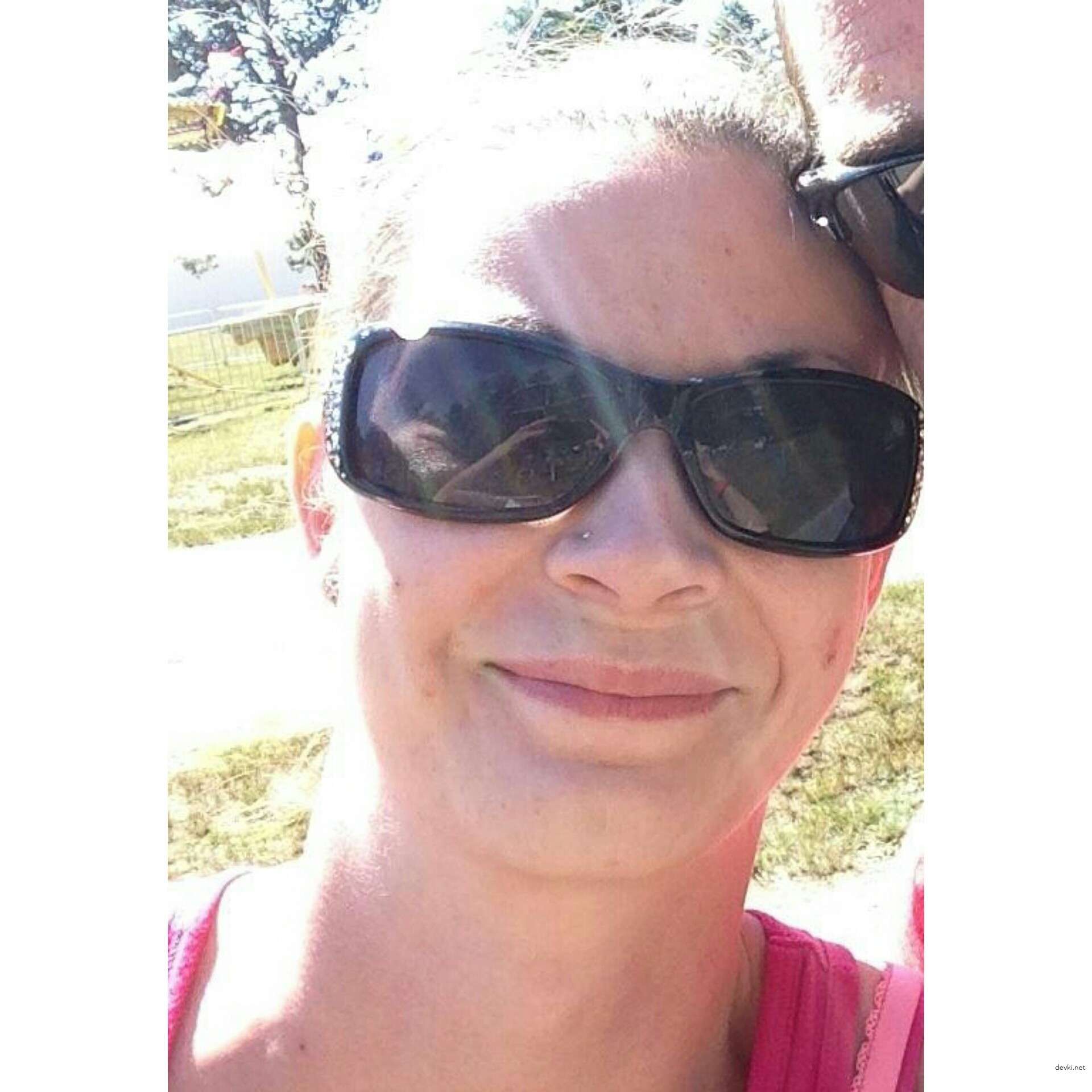 Hot Brunette in Glasses Amateur Porn Pics - Explicit XXX Photos