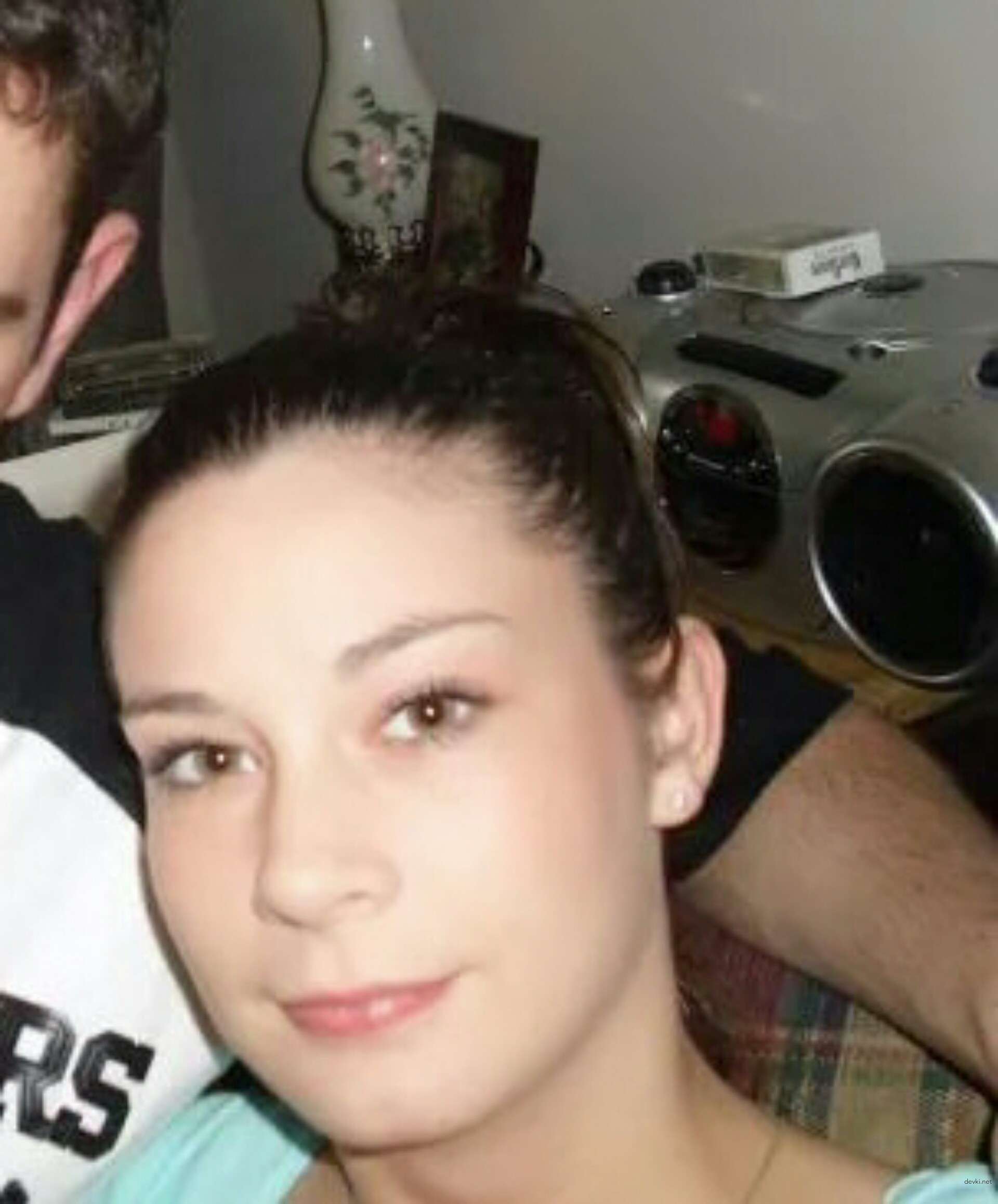 Hot Brunette in Glasses Amateur Porn Pics - Explicit XXX Photos