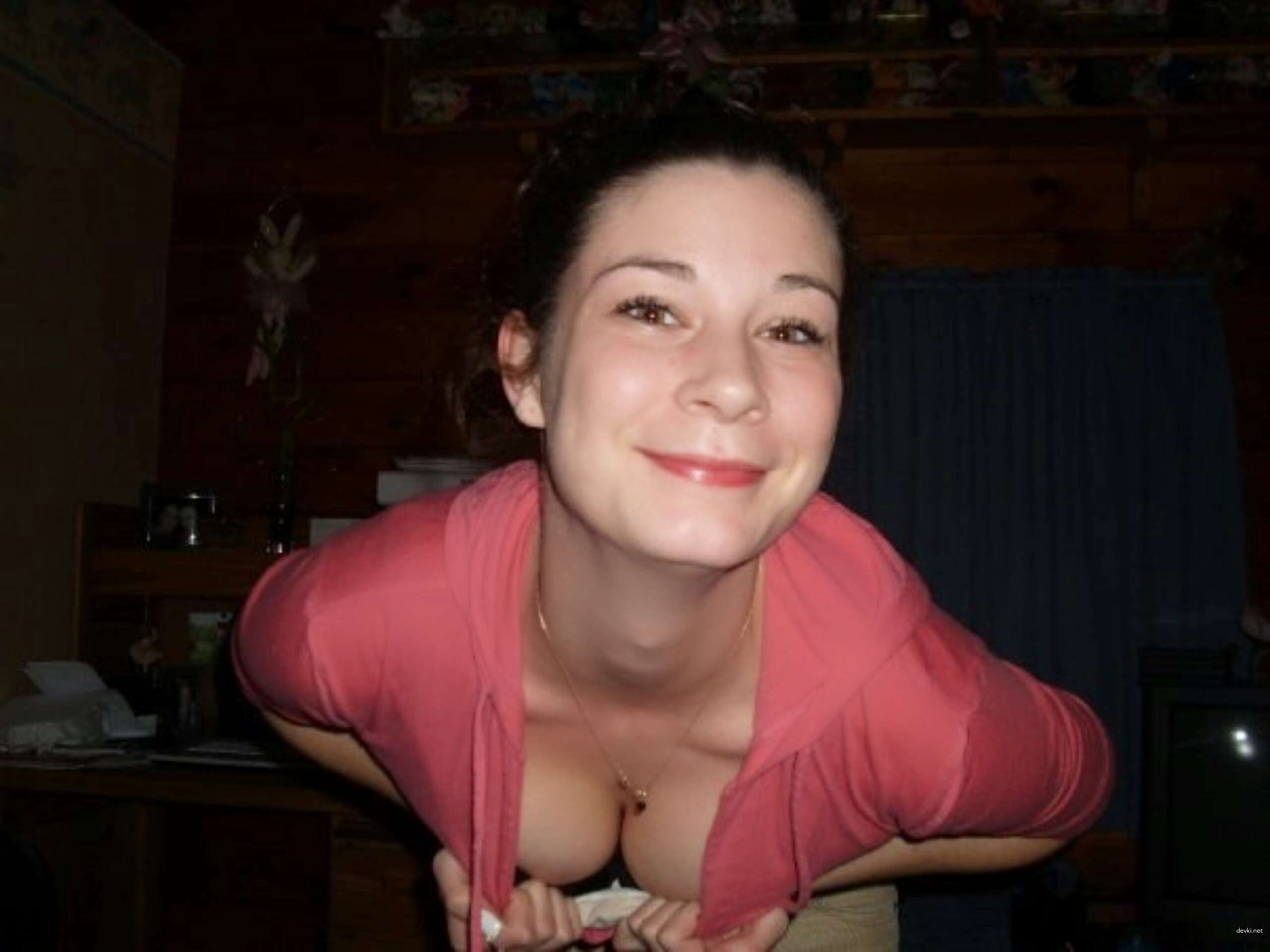 Hot Brunette in Glasses Amateur Porn Pics - Explicit XXX Photos