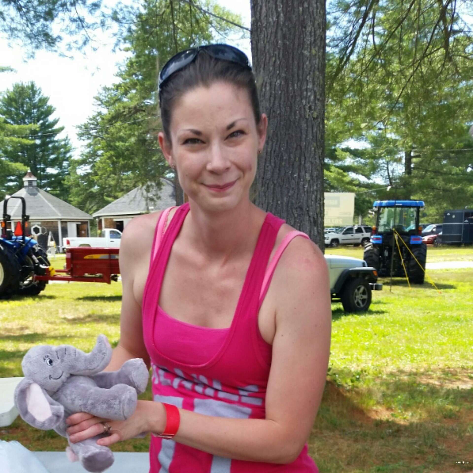 Hot Brunette in Glasses Amateur Porn Pics - Explicit XXX Photos